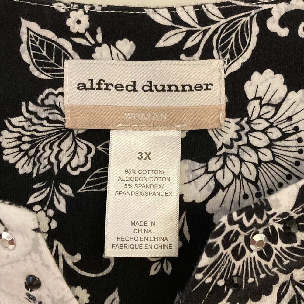 Alfred Dunner notch neck, size 3X - Picture 4 of 4